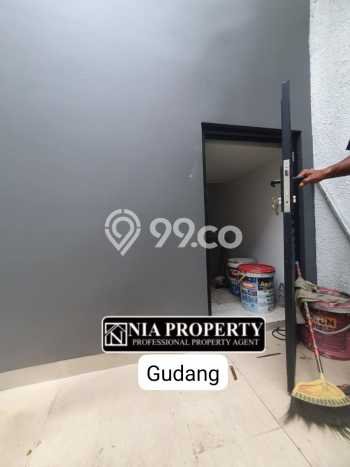 Rumah Elit Modern Tanpa Renovasi di Cibubur Jakarta Timur Rumah Elit Modern Tanpa Renovasi di Cibubur Jakarta Timur