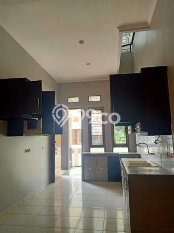 Rumah Luxury Modern Tanpa Renovasi di Cibubur Jakarta Timur Rumah Luxury Modern Tanpa Renovasi di Cibubur Jakarta Timur