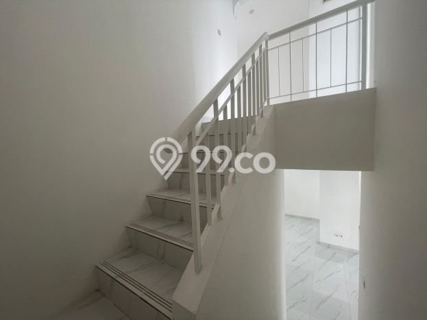 Rumah Minimalis 2 KT di Kota Wisata Jakarta Timur Unfurnished Rumah Minimalis 2 KT di Kota Wisata Jakarta Timur Unfurnished