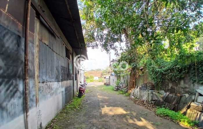 Unit Gudang Dijual di Tapos Depok Luas Tanah 800m2, Luas Bangunan 350m2 Unit Gudang Dijual di Tapos Depok Luas Tanah 800m2, Luas Bangunan 350m2