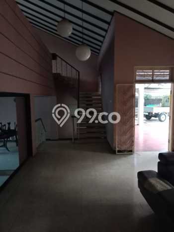 Rumah Luxury Modern Tanpa Renovasi di Cibubur Jakarta Timur Rumah Luxury Modern Tanpa Renovasi di Cibubur Jakarta Timur