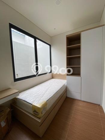 For Sale Rumah 3 Kamar Lokasi Ideal Nyaman dan Strategis di BSD For Sale Rumah 3 Kamar Lokasi Ideal Nyaman dan Strategis di BSD