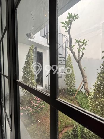 Dijual Rumah Premium dengan Fasilitas Sekitar Lengkap di BSD, Tangerang Selatan Dijual Rumah Premium dengan Fasilitas Sekitar Lengkap di BSD, Tangerang Selatan
