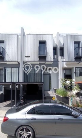 For Sale Hunian Rumah Terawat 3 Kamar di BSD City, Tangerang For Sale Hunian Rumah Terawat 3 Kamar di BSD City, Tangerang