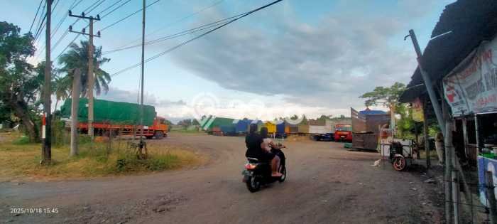 Dijual Tanah di Kabat, Luas 15000m2m², Lingkungan Asri, Kontur Rata Dijual Tanah di Kabat, Luas 15000m2m², Lingkungan Asri, Kontur Rata