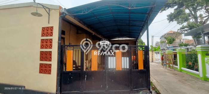 Dijual Kost Strategis di Banyuwangi, Banyuwangi 5 KT, 5 KM, Luas Bangunan 110m2 Dijual Kost Strategis di Banyuwangi, Banyuwangi 5 KT, 5 KM, Luas Bangunan 110m2