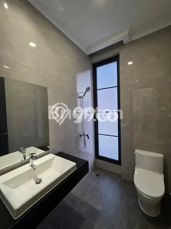 Ready to Use! Premium House LT 160m2 Desain Modern di Gading Serpong Ready to Use! Premium House LT 160m2 Desain Modern di Gading Serpong