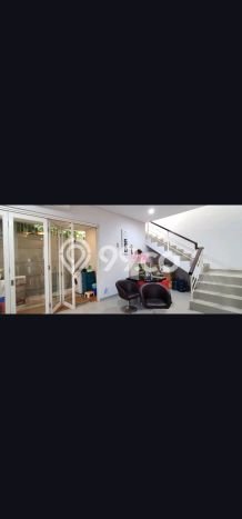 Rumah Kawasan Kerobokan, Luas 134m², Bangunan 150m² Rumah Kawasan Kerobokan, Luas 134m², Bangunan 150m²