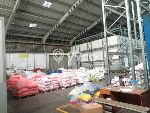 Unit Gudang Dijual di Gunung Putri Bogor Luas Bangunan 3200m2 Unit Gudang Dijual di Gunung Putri Bogor Luas Bangunan 3200m2