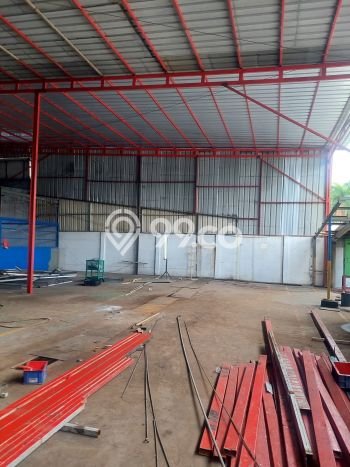 Gudang Disewa di Bekasi dengan LB 1000m2 Area Komersial Ramai Gudang Disewa di Bekasi dengan LB 1000m2 Area Komersial Ramai