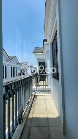 Rumah Minimalis 4 KT di Suvarna Sutera Tangerang Semi Furnished Rumah Minimalis 4 KT di Suvarna Sutera Tangerang Semi Furnished