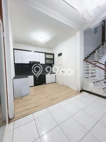 Jual Rumah Mewah Elegan Dengan View Eksklusif di Dharma Husada, Surabaya Jual Rumah Mewah Elegan Dengan View Eksklusif di Dharma Husada, Surabaya