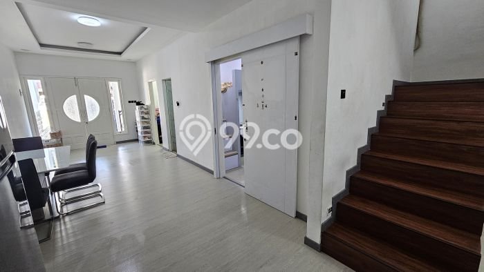 Rumah Minimalis 3 Kamar LT 90m2 di Pakuwon City Rumah Minimalis 3 Kamar LT 90m2 di Pakuwon City