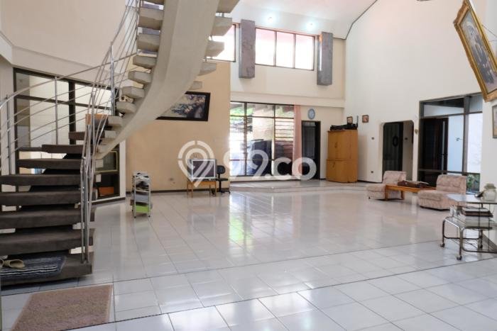Jual Rumah Mewah Megah Dengan View Cantik di kertajaya, Surabaya Jual Rumah Mewah Megah Dengan View Cantik di kertajaya, Surabaya