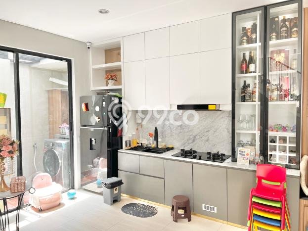 Rumah Modern 4 KT di Citraland Surabaya Rumah Modern 4 KT di Citraland Surabaya