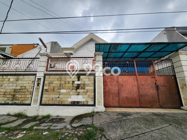 For Sale! Luxury House LT 300m2 Desain Modern di ngagel For Sale! Luxury House LT 300m2 Desain Modern di ngagel