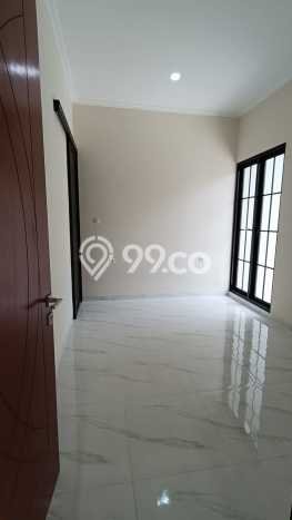 Rumah Modern 4 Kamar LT 135m2 di Kedung Baruk Rumah Modern 4 Kamar LT 135m2 di Kedung Baruk