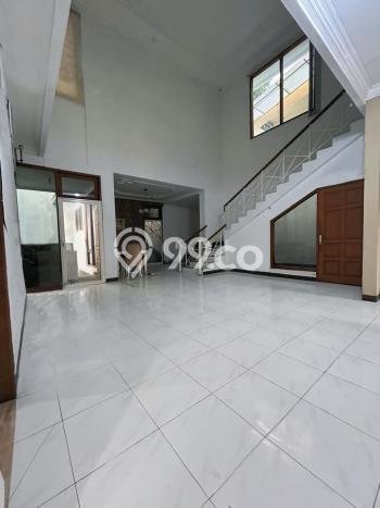 Jual Rumah Mewah Elegan Dengan View Eksklusif di Dharma Husada, Surabaya Jual Rumah Mewah Elegan Dengan View Eksklusif di Dharma Husada, Surabaya