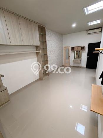 Disewakan! Rumah 4 Kamar Tidur &
3 Kamar Mandi di Babatan, Surabaya Disewakan! Rumah 4 Kamar Tidur &
3 Kamar Mandi di Babatan, Surabaya