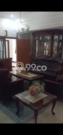 Rumah Elit LB 450m2 Siap Pakai Desain Elegan di Manyar, Surabaya Rumah Elit LB 450m2 Siap Pakai Desain Elegan di Manyar, Surabaya