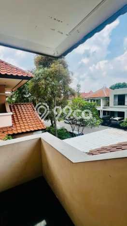 Rumah di Graha, 1 KT, Pemandangan Kota, LT 276m² LB 201m² Rumah di Graha, 1 KT, Pemandangan Kota, LT 276m² LB 201m²