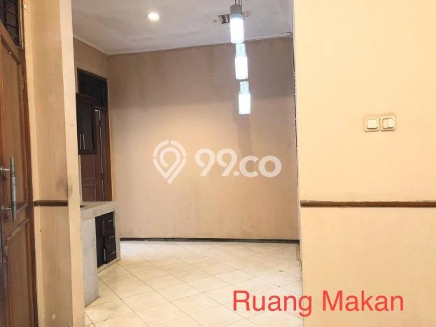Disewakan Rumah Murah di Pakuwon City Surabaya dengan 4 Kamar Tidur Disewakan Rumah Murah di Pakuwon City Surabaya dengan 4 Kamar Tidur