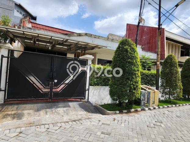 Jual Rumah Mewah Megah Dengan View Cantik di kertajaya, Surabaya Jual Rumah Mewah Megah Dengan View Cantik di kertajaya, Surabaya