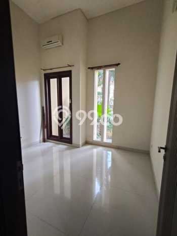 Rumah Elit Modern Siap Huni di Dharma Husada Surabaya Rumah Elit Modern Siap Huni di Dharma Husada Surabaya