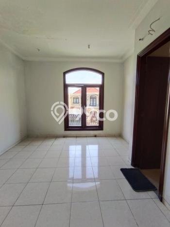 Rumah Elit Modern Tanpa Renovasi di Wisata Bukit Mas Surabaya Rumah Elit Modern Tanpa Renovasi di Wisata Bukit Mas Surabaya