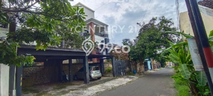 Siap Huni Rumah Mewah 4 Kamar di Semarang Timur Dekat ke Mana Saja Siap Huni Rumah Mewah 4 Kamar di Semarang Timur Dekat ke Mana Saja