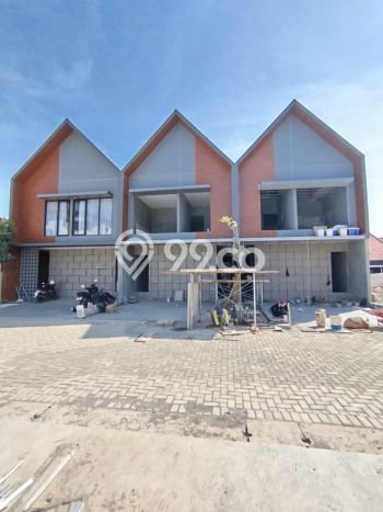 Rumah Strategis Modern Lb 86m2 di Semarang Barat, Semarang Rumah Strategis Modern Lb 86m2 di Semarang Barat, Semarang