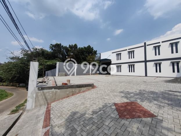 Gudang di BSD, Luas 750m², Pusat Bisnis, Siap Usaha Gudang di BSD, Luas 750m², Pusat Bisnis, Siap Usaha