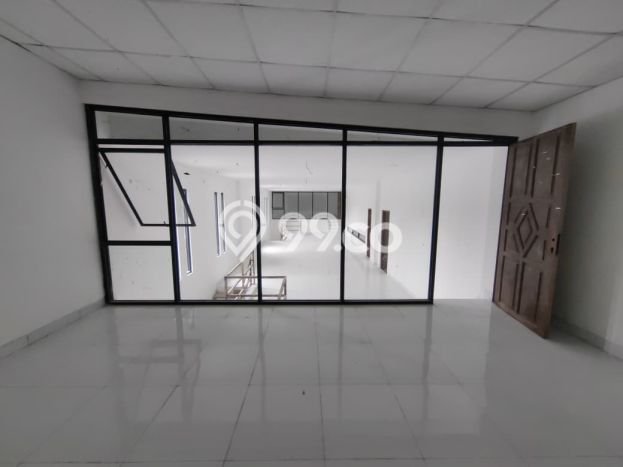 Gudang di BSD, Luas 750m², Pusat Bisnis, Siap Usaha Gudang di BSD, Luas 750m², Pusat Bisnis, Siap Usaha