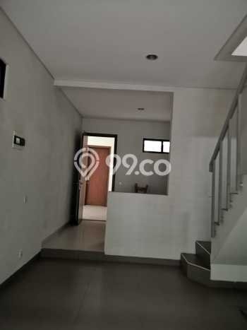 Ready to Use! Luxury House LT 200m2 Desain Modern di BSD De Park Ready to Use! Luxury House LT 200m2 Desain Modern di BSD De Park