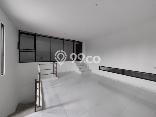 Gudang di BSD, Luas 750m², Pusat Bisnis, Siap Usaha Gudang di BSD, Luas 750m², Pusat Bisnis, Siap Usaha