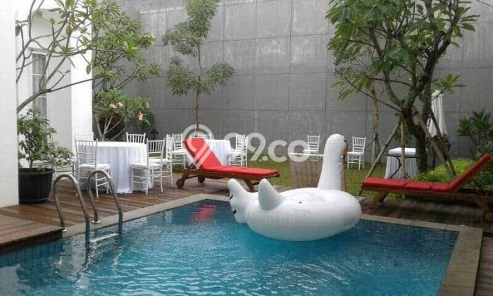 Hunian Ideal dengan LT 480m2 & LB 350m2 Dikontrakkan di BSD De Park Hunian Ideal dengan LT 480m2 & LB 350m2 Dikontrakkan di BSD De Park