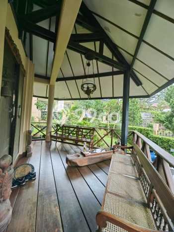 Dijual Rumah Luas Elegan Dengan View Eksklusif di Cinere, Jakarta Selatan Dijual Rumah Luas Elegan Dengan View Eksklusif di Cinere, Jakarta Selatan