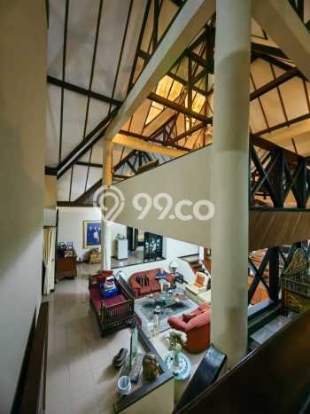 Dijual Rumah Luas Elegan Dengan View Eksklusif di Cinere, Jakarta Selatan Dijual Rumah Luas Elegan Dengan View Eksklusif di Cinere, Jakarta Selatan