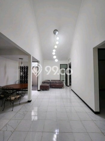 Disewakan! Rumah 4 Kamar Tidur &
3 Kamar Mandi di Citraland, Surabaya Disewakan! Rumah 4 Kamar Tidur &
3 Kamar Mandi di Citraland, Surabaya