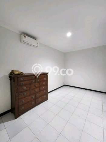 Disewakan! Rumah 4 Kamar Tidur &
3 Kamar Mandi di Citraland, Surabaya Disewakan! Rumah 4 Kamar Tidur &
3 Kamar Mandi di Citraland, Surabaya