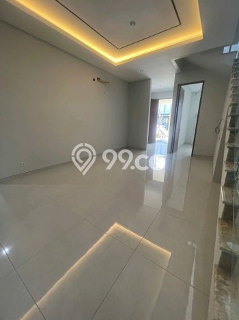 Dijual Rumah Luas Elegan Dengan View Cantik di Citraland, Surabaya Dijual Rumah Luas Elegan Dengan View Cantik di Citraland, Surabaya