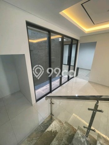 Dijual Rumah Luas Elegan Dengan View Cantik di Citraland, Surabaya Dijual Rumah Luas Elegan Dengan View Cantik di Citraland, Surabaya