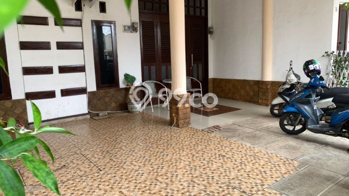 Ready to Use! Premium House LT 450m2 Desain Elegan di Jati Asih Ready to Use! Premium House LT 450m2 Desain Elegan di Jati Asih
