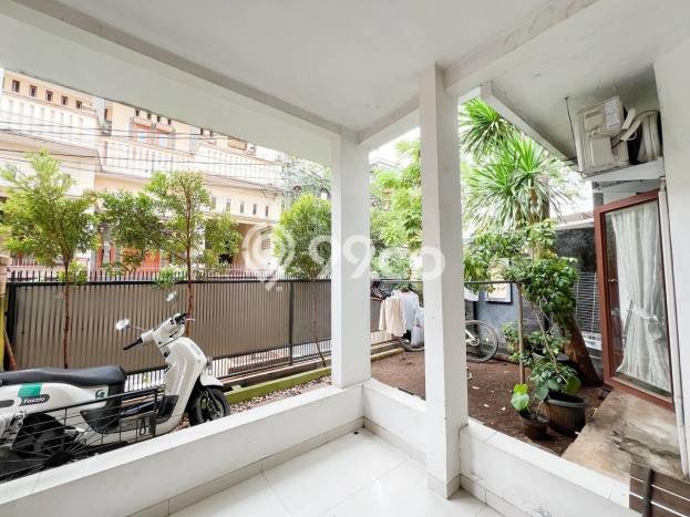 For Sale Hunian Rumah Terawat 4 KT di Galaxy, Bekasi For Sale Hunian Rumah Terawat 4 KT di Galaxy, Bekasi