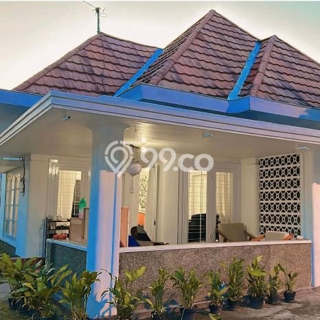Hunian Mewah LB 400m2 Siap Pakai Desain Elegan di Sleman, Yogyakarta Hunian Mewah LB 400m2 Siap Pakai Desain Elegan di Sleman, Yogyakarta