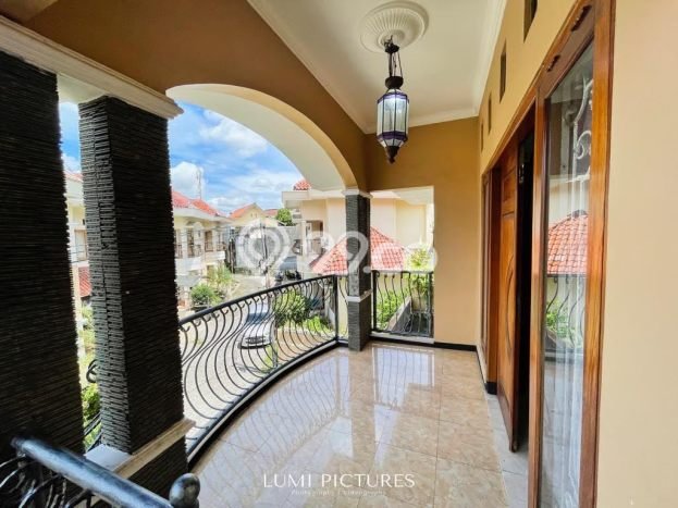 Rumah Elit Modern Tanpa Renovasi di Kaliurang Sleman Rumah Elit Modern Tanpa Renovasi di Kaliurang Sleman