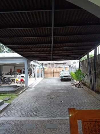 Rumah Elit Modern Tanpa Renovasi di Kaliurang Sleman Rumah Elit Modern Tanpa Renovasi di Kaliurang Sleman