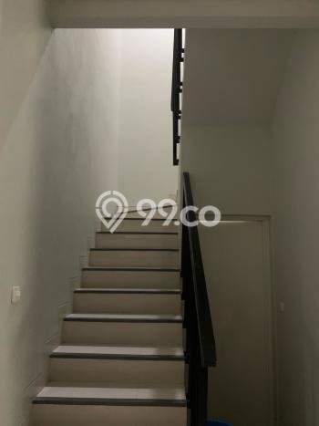 Rumah Elit Modern Tanpa Renovasi di Kaliurang Sleman Rumah Elit Modern Tanpa Renovasi di Kaliurang Sleman