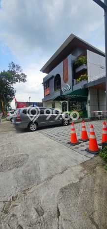 Siap Huni Rumah Mewah 5 Kamar di Sleman Dekat ke Mana Pun Siap Huni Rumah Mewah 5 Kamar di Sleman Dekat ke Mana Pun