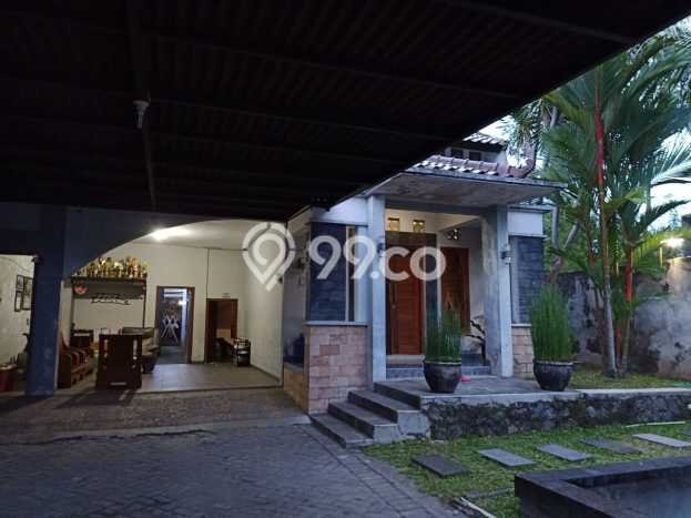 Rumah Elit Modern Tanpa Renovasi di Kaliurang Sleman Rumah Elit Modern Tanpa Renovasi di Kaliurang Sleman